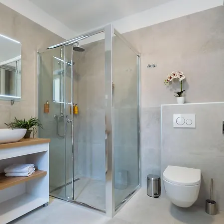 Apartment 2m Exclusive With Balcony Zadar